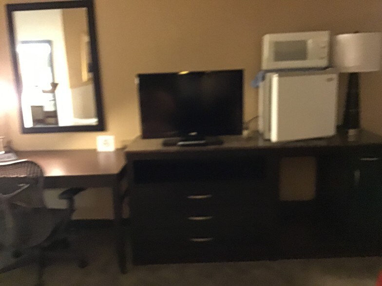 More Photos Of 601 N State St, Bunnell Hotel For Sale