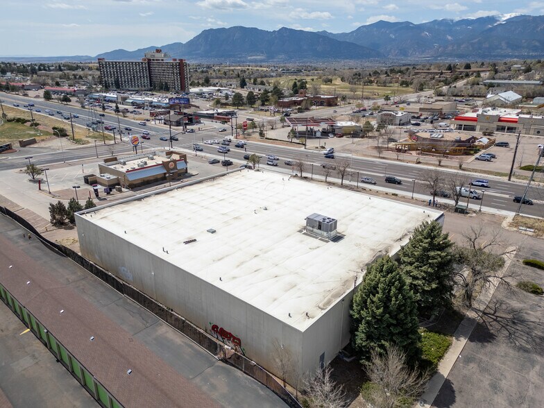 More Photos Of 345 S Academy Blvd, Colorado Springs Freestanding For Sale