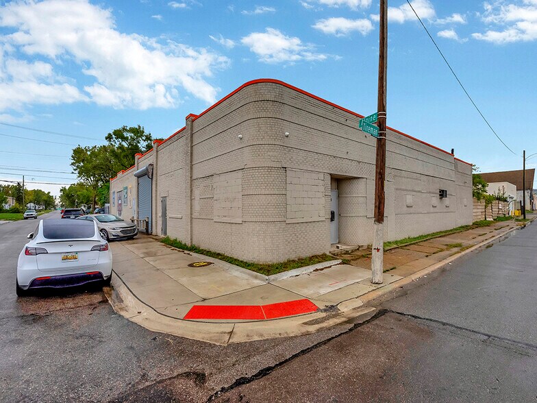 More Photos Of 7940 Tireman St, Detroit Auto Repair For Sale