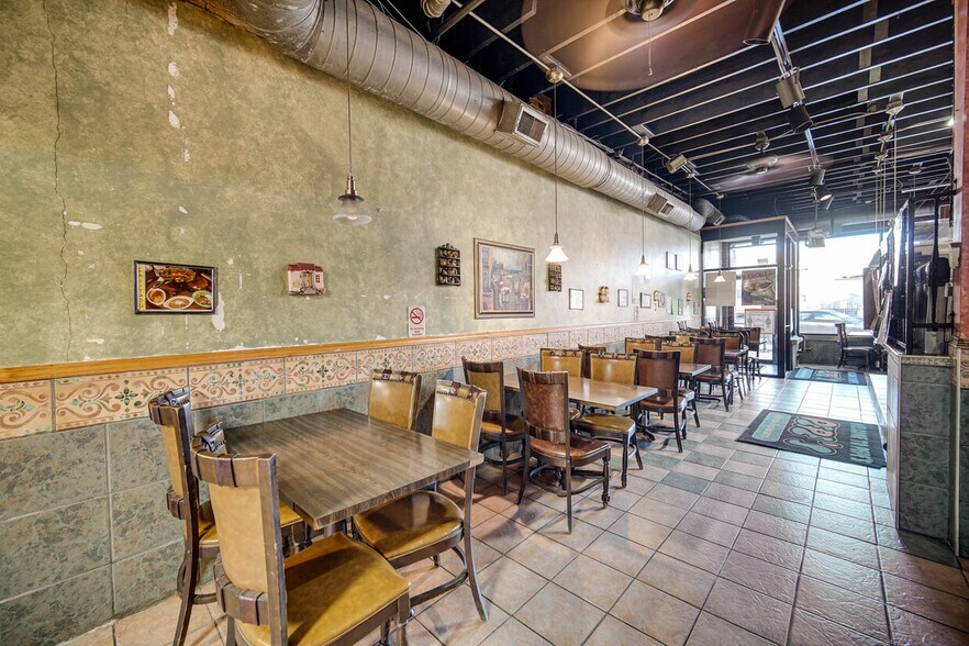 More Photos Of 6230 S Western Ave, Chicago Restaurant For Sale