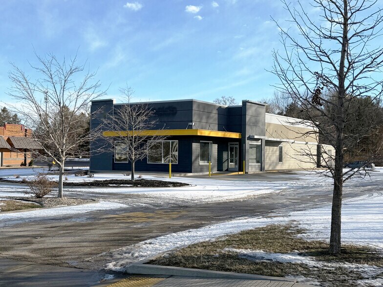 Primary Photo Of 4661 Red Arrow Hwy, Stevensville Fast Food For Sale