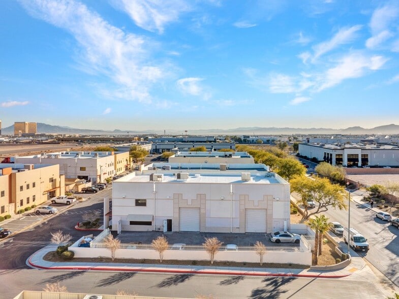 More Photos Of 4690 W Post Rd, Las Vegas Warehouse For Lease