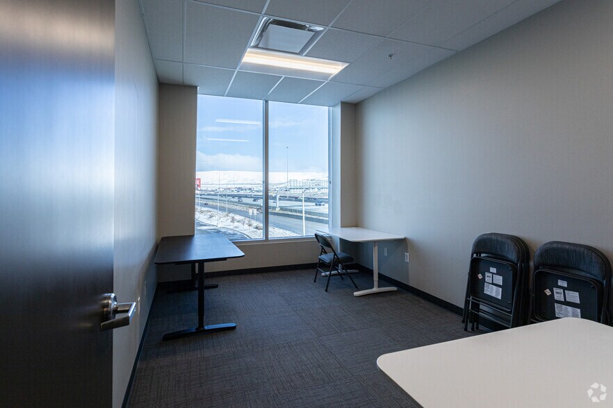 More Photos Of 2901 W Bluegrass Blvd, Lehi Office For Lease