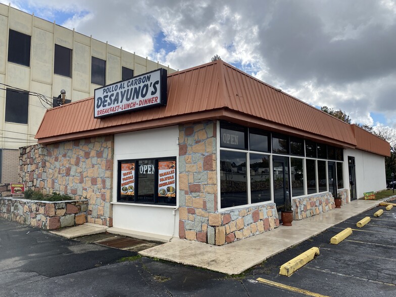 Primary Photo Of 2501 Chamblee Tucker Rd, Chamblee Restaurant For Sale