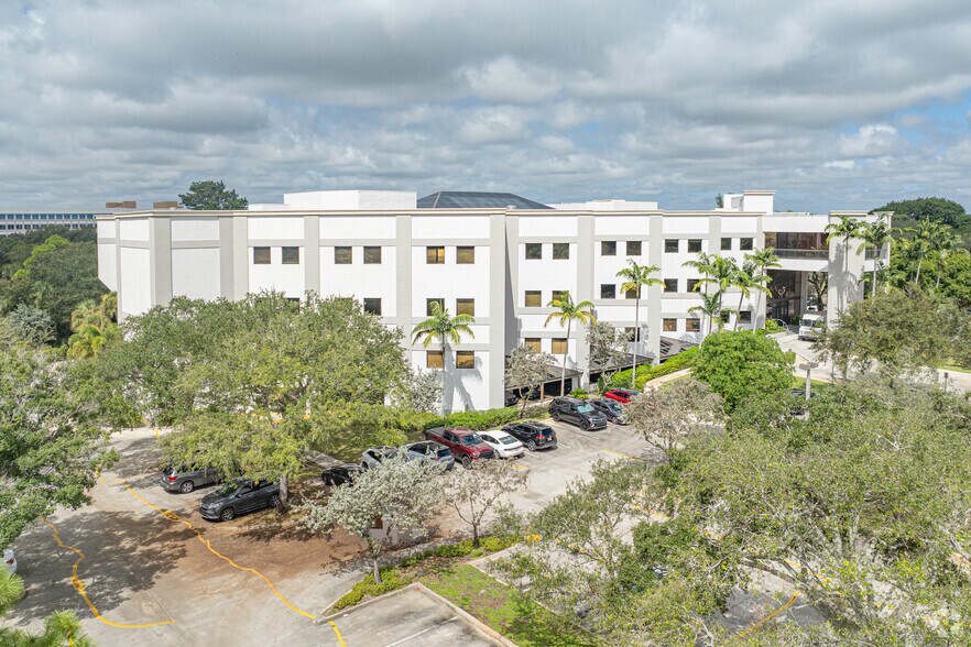More Photos Of 6111 Broken Sound Pky NW, Boca Raton Office For Lease