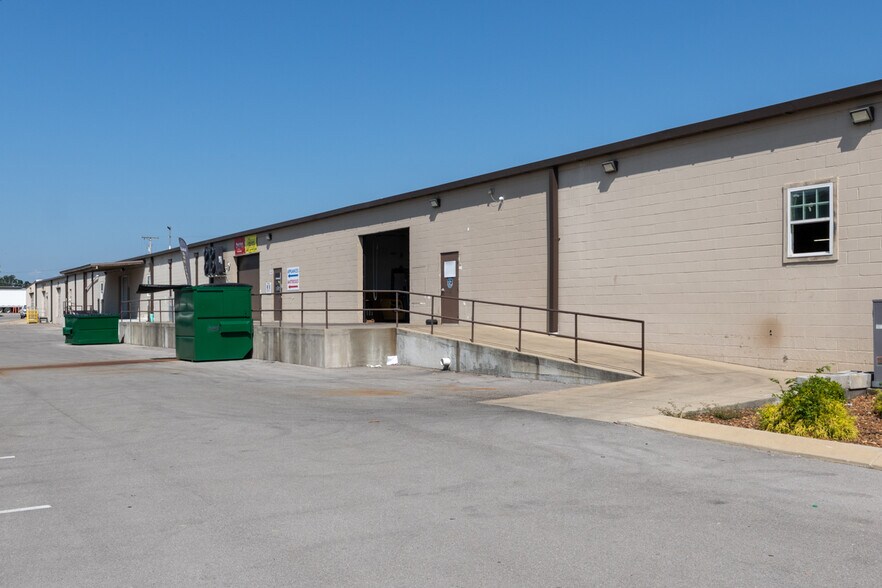 More Photos Of 216 Hartmann Dr, Lebanon Distribution For Lease