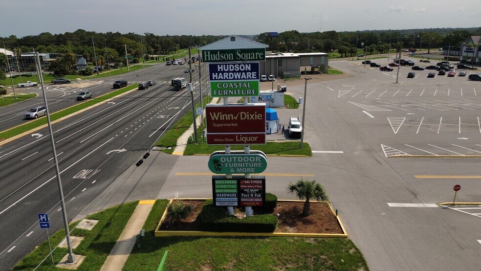 More Photos Of 14166-15150 Us Highway 19, Hudson Unknown For Lease