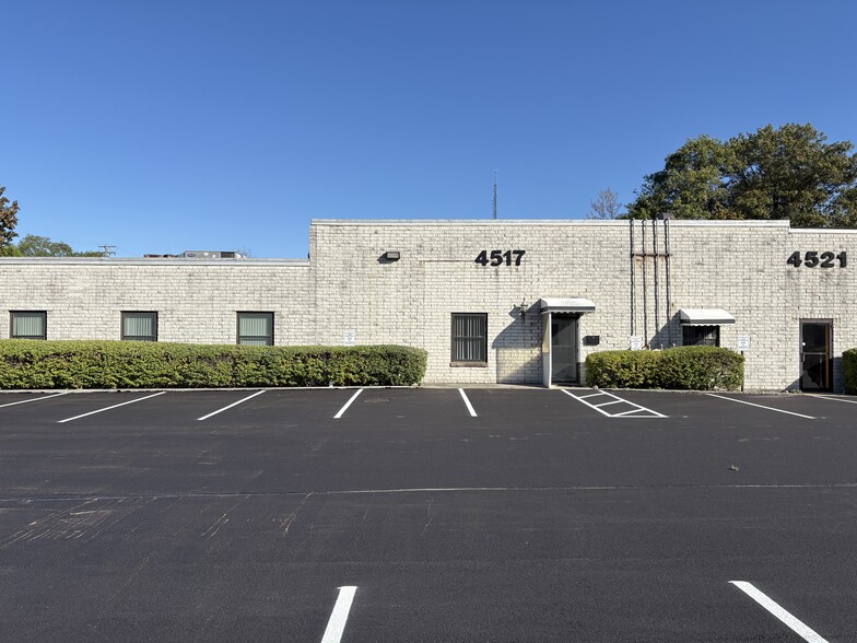 More Photos Of 4517-4525 Renaissance Pky, Warrensville Heights Office For Lease