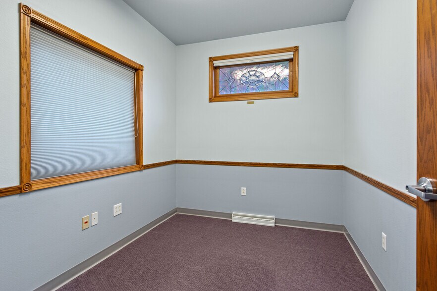 More Photos Of N6493 Valley Circle Rd, Plainfield Office For Sale