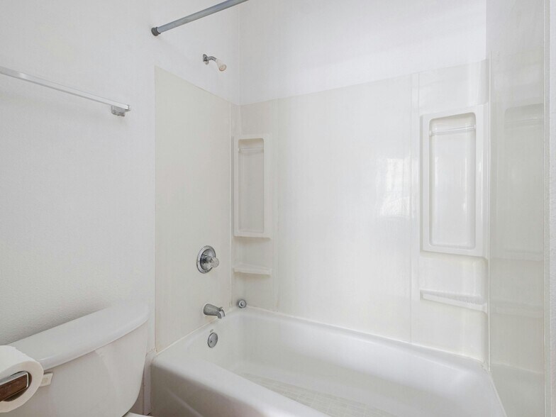 More Photos Of 2802 Whitis Ave, Austin Apartments For Sale
