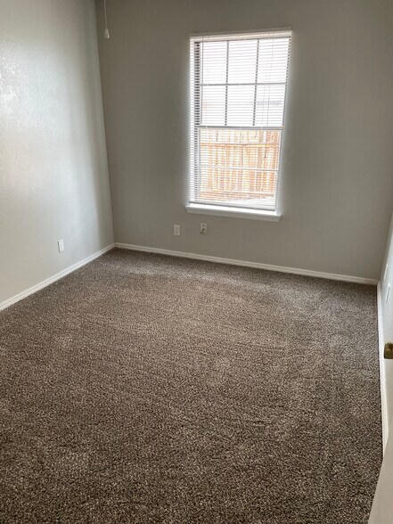 More Photos Of 1308 N Carol Ave, Monahans Apartments For Sale