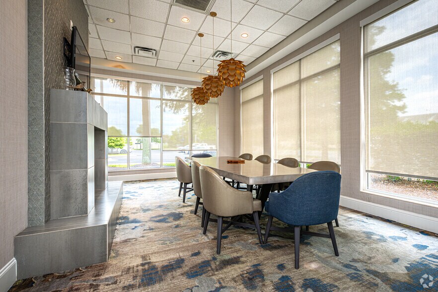 More Photos Of 3330 Harding Blvd, Baton Rouge Hotel For Sale