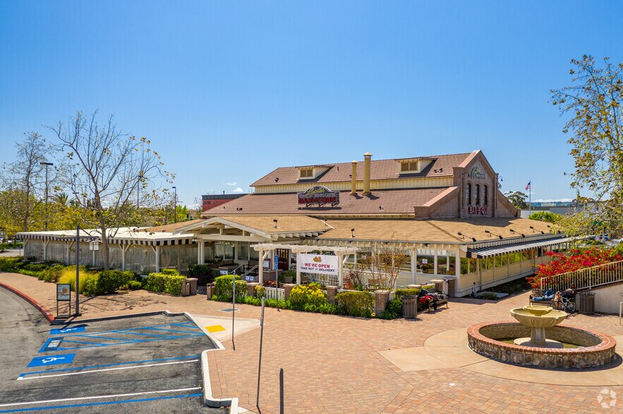 More Photos Of 23602-23624 El Toro Rd, Lake Forest General Retail For Lease