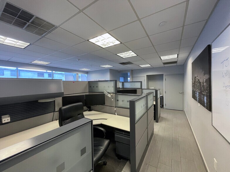 More Photos Of 667 Union Blvd, Allentown Office Residential For Lease
