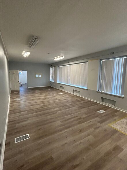 More Photos Of 3909 Saint Timothy Ln, Saint Ann General Retail For Lease