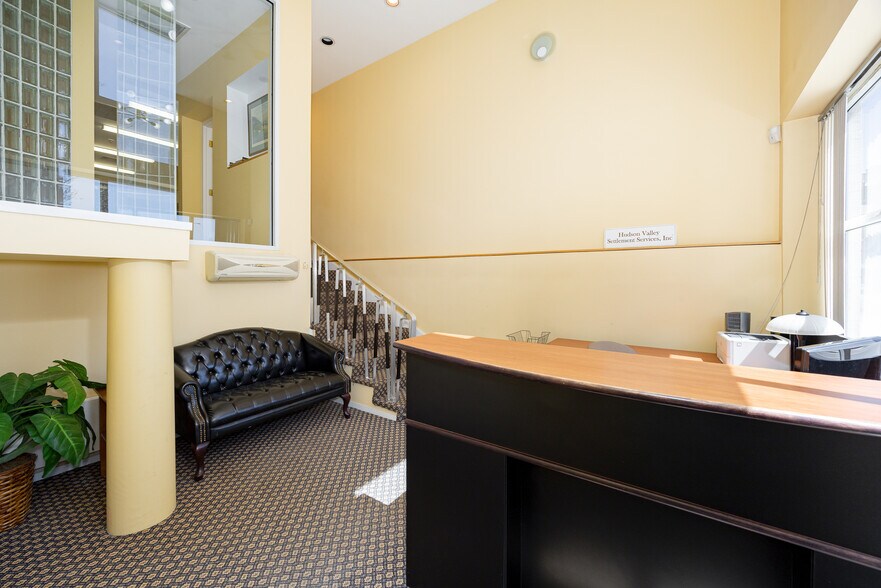 More Photos Of 9 Cannon St, Poughkeepsie Office For Sale