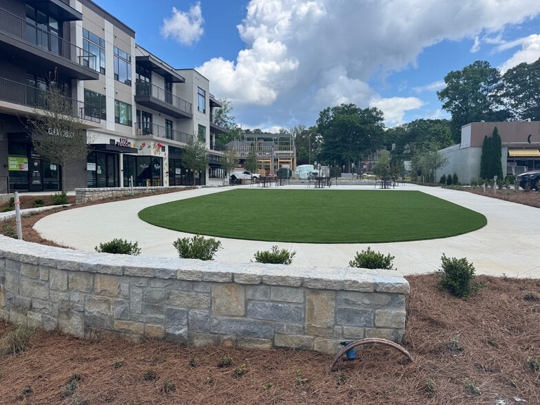 More Photos Of 2546 Caldwell Rd NE, Brookhaven Restaurant For Lease