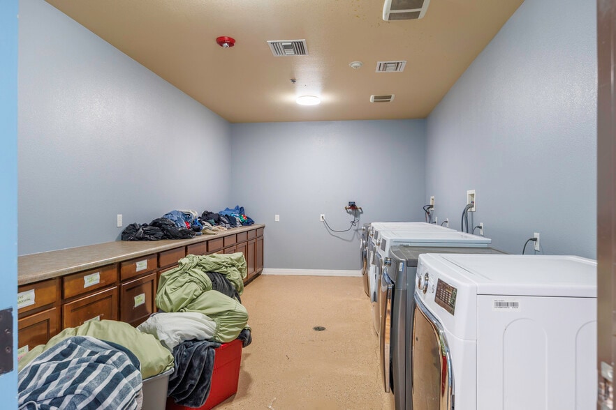 More Photos Of 16286 S Sunland Gin Rd, Arizona City Rehabilitation Center For Sale