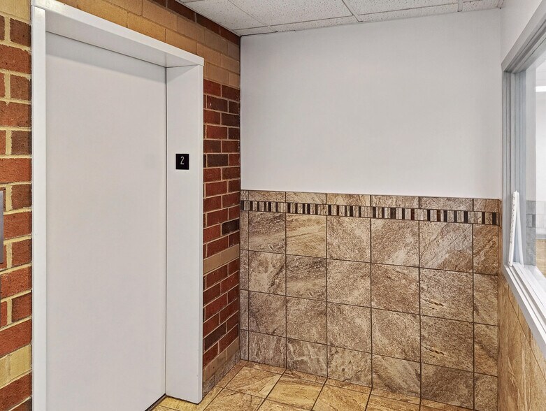 More Photos Of 1N131 County Farm Rd, Winfield Office For Sale