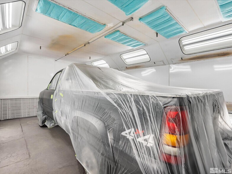 More Photos Of 810 W 6th St, Winnemucca Flex For Sale