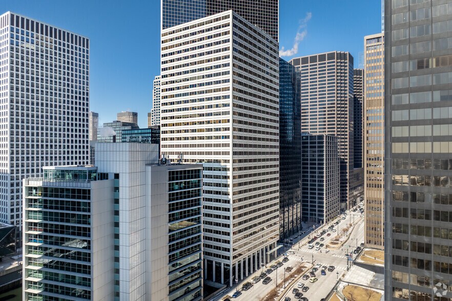 Primary Photo Of 200 S Wacker Dr, Chicago Office For Lease