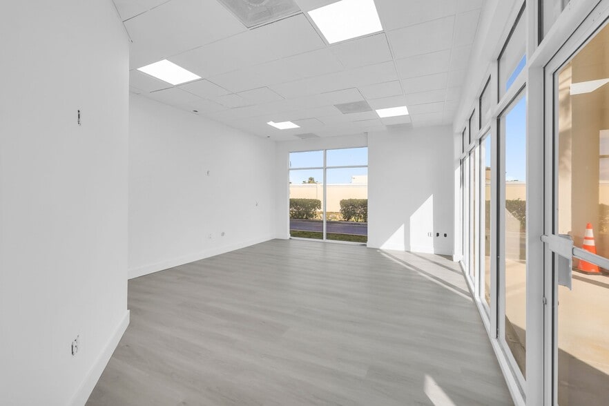 More Photos Of 11931-11971 NW 37th St, Coral Springs Warehouse For Sale