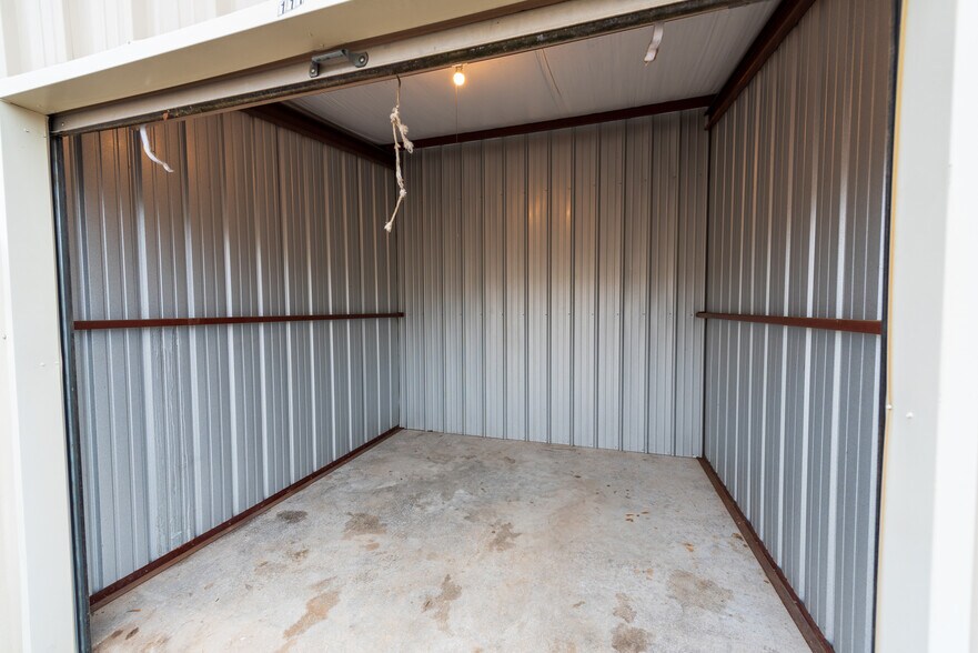 More Photos Of 100 Colvin St, Mount Vernon Apartments For Sale