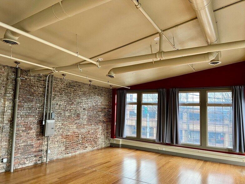 More Photos Of 3200-3220 1st Ave S, Seattle Office For Lease