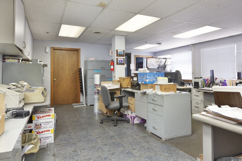 More Photos Of 950-970 Eastern Ave, Malden Manufacturing For Sale