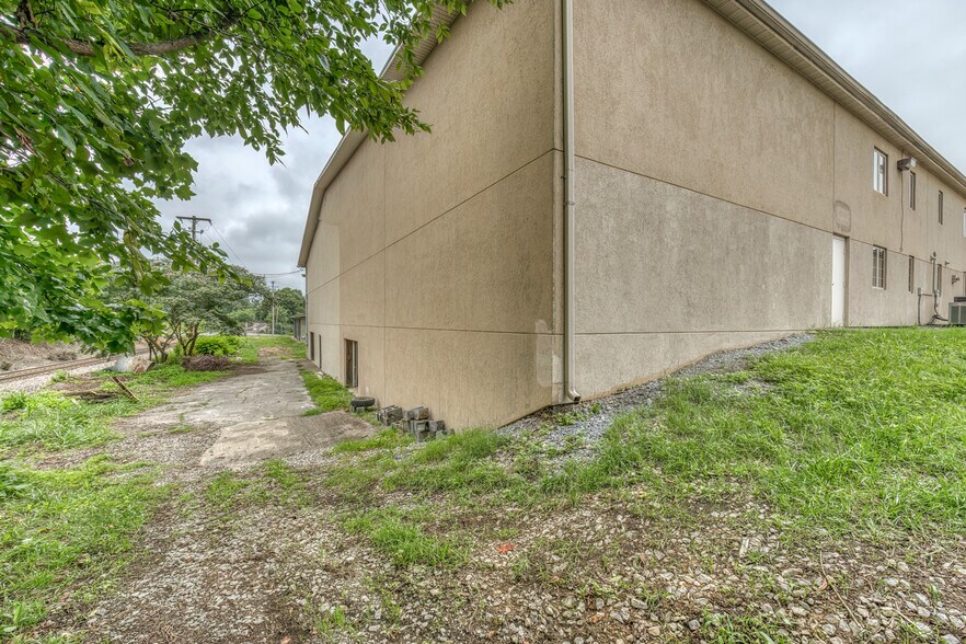 More Photos Of 3545 W Market St, Johnson City Industrial For Sale