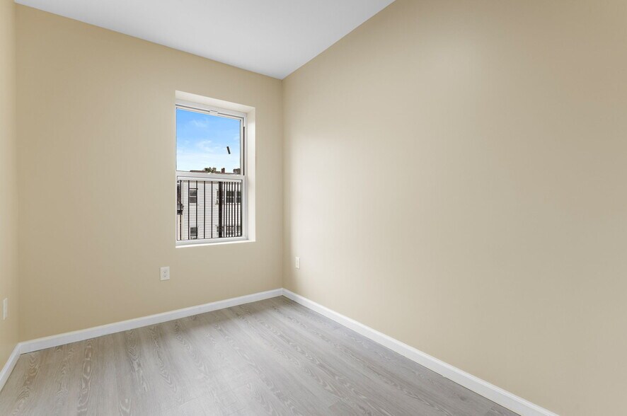 More Photos Of 138 Monticello Ave, Jersey City Storefront Retail Residential For Sale