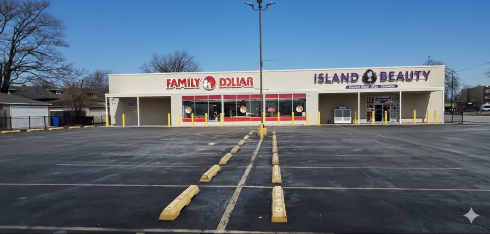 Primary Photo Of 8240 S Stony Island Ave, Chicago Storefront For Lease