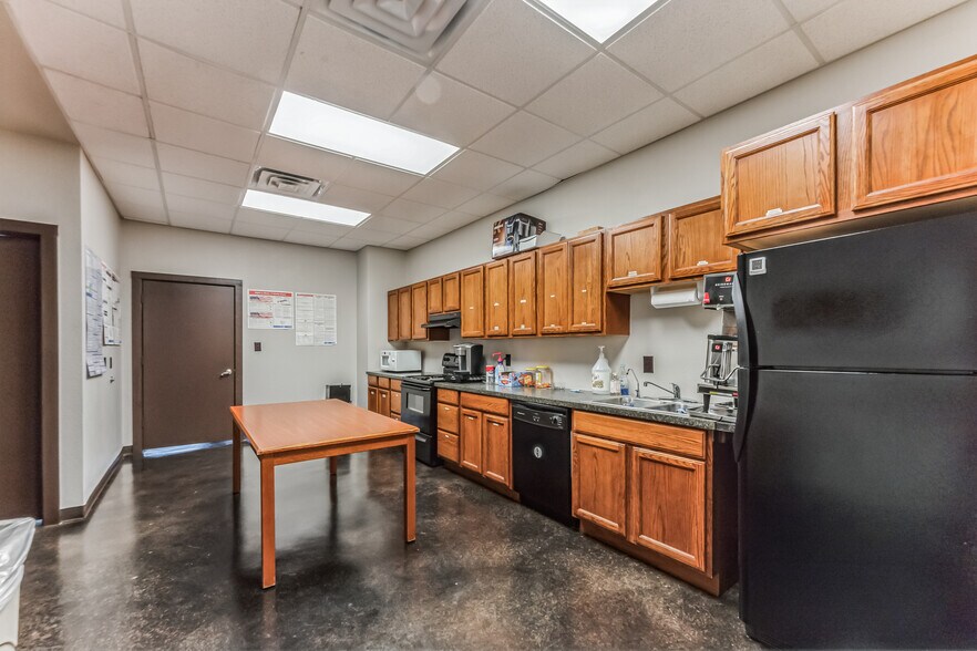 More Photos Of 2701 Hartlee Field Rd, Denton Office Residential For Sale