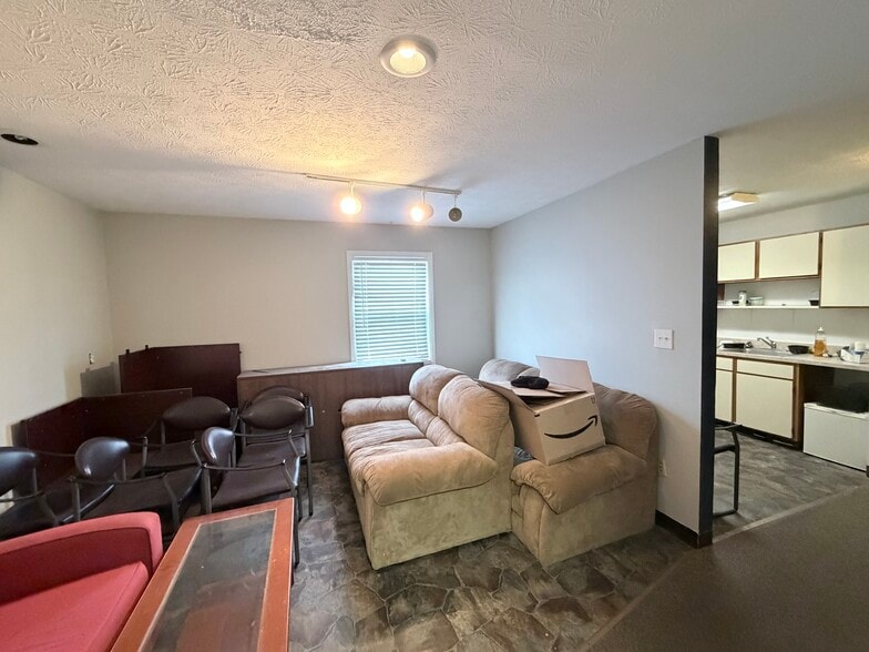 More Photos Of 4803 W 71st St, Indianapolis Medical For Sale