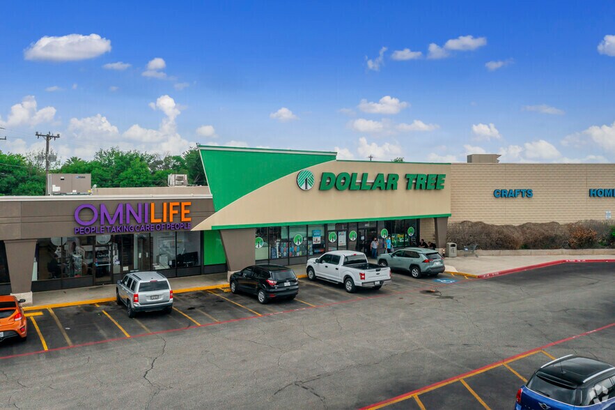 More Photos Of 7012-7084 Bandera Rd, San Antonio Freestanding For Lease