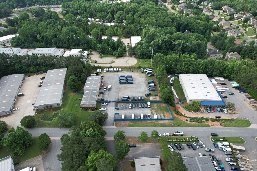 More Photos Of 4070 Nine McFarland Dr, Alpharetta Flex For Lease