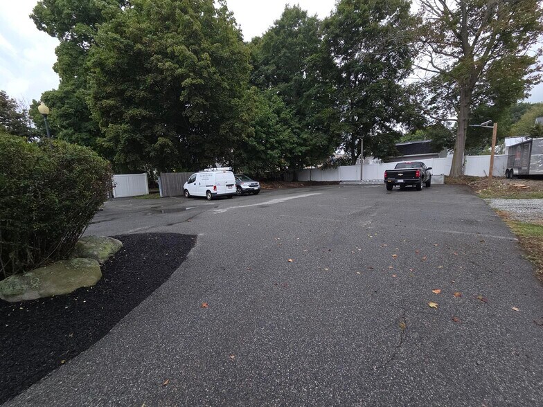 More Photos Of 282 Montvale Ave, Woburn Office For Sale