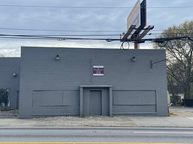 More Photos Of 948 Donald Lee Hollowell Pky, Atlanta Warehouse For Lease