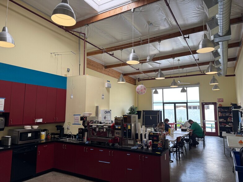 More Photos Of 51 Digital Dr, Novato Light Manufacturing For Sale