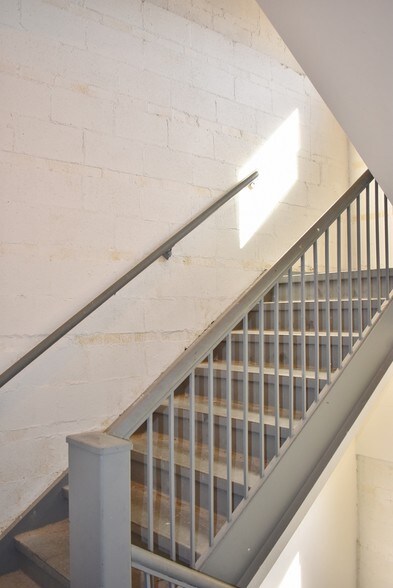 More Photos Of 1131 Central Ave, Middletown Loft Creative Space For Sale