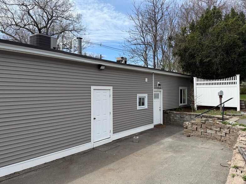 More Photos Of 355 June St, Worcester Office For Lease