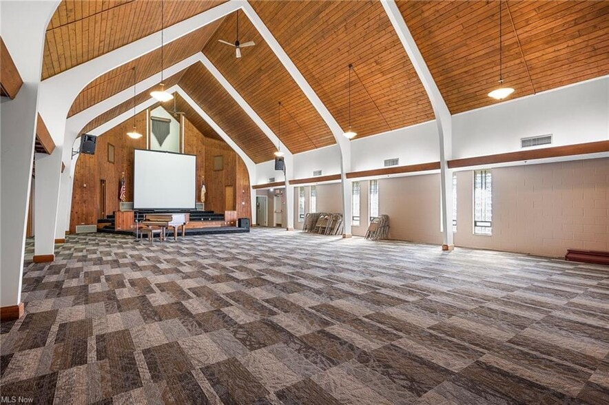 More Photos Of 1900 East Ave, Akron Religious Facility For Sale