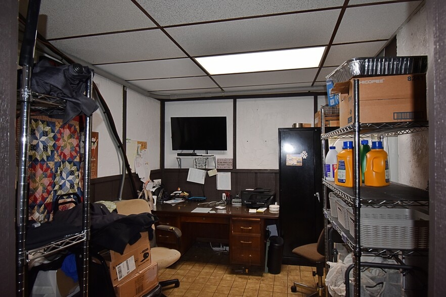 More Photos Of 911 South St, Jesup Restaurant For Sale