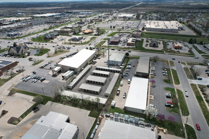 More Photos Of 2300 W 31st St, Lawrence Self Storage For Sale