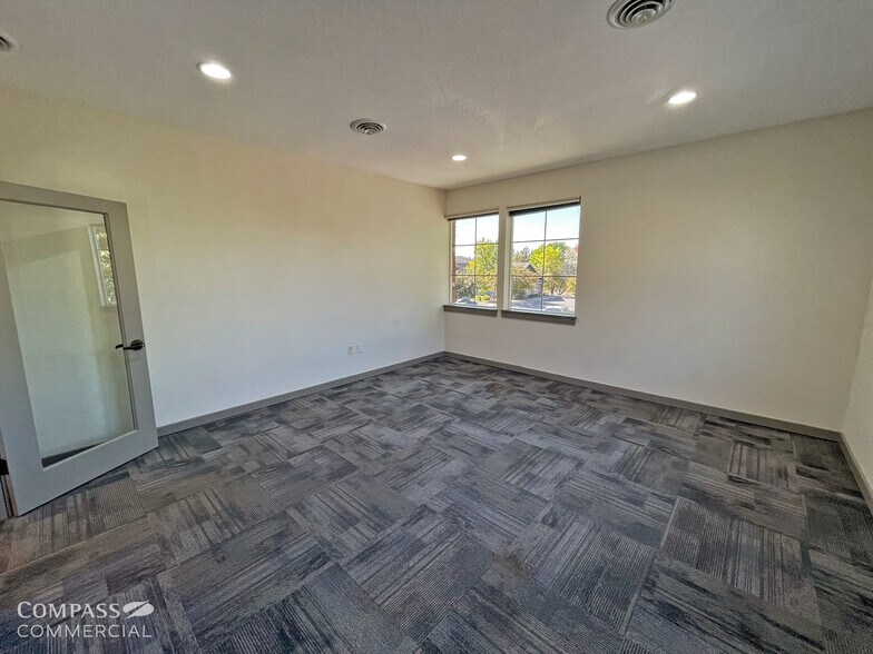 More Photos Of 505 SW Mill View Way, Bend Loft Creative Space For Lease