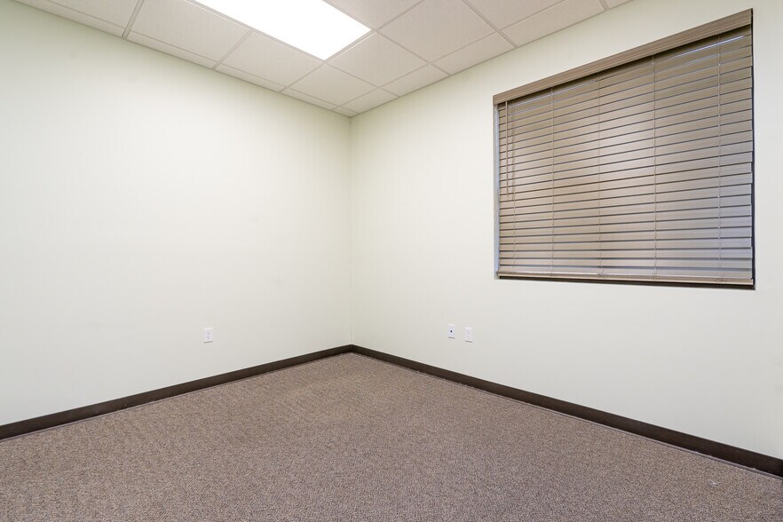 More Photos Of 4714 Riverstone Blvd, Missouri City Medical For Sale