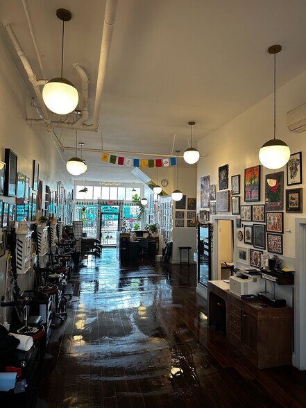 More Photos Of 5900-5908 N Figueroa St, Los Angeles General Retail For Sale