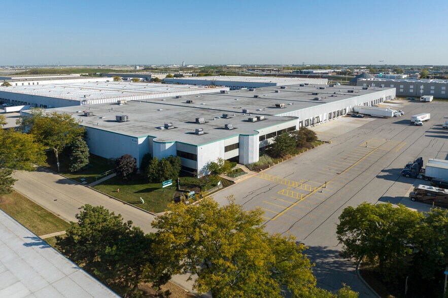 More Photos Of 600-608 Supreme Dr, Bensenville Warehouse For Lease