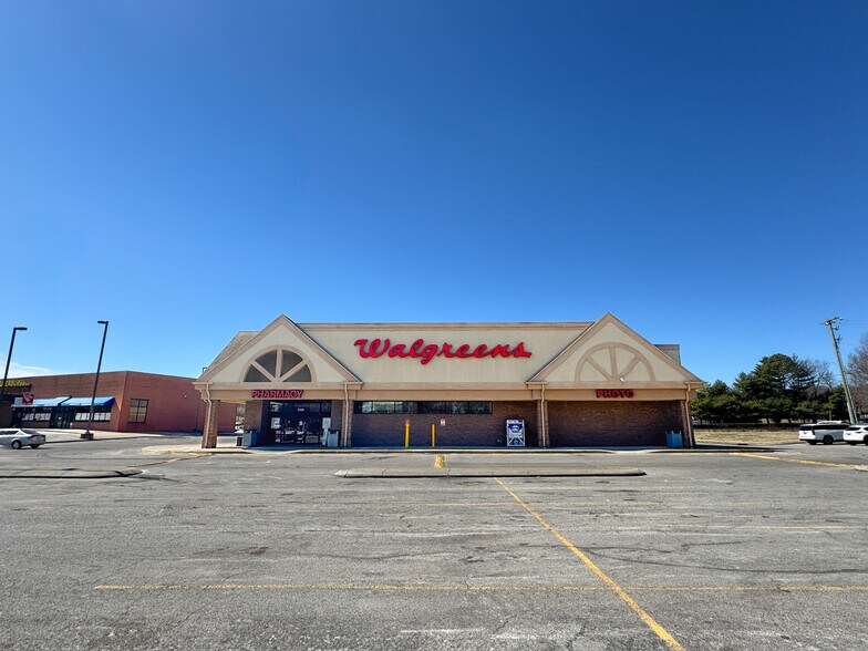 More Photos Of 5429 Nolensville Pike, Nashville Drugstore For Lease