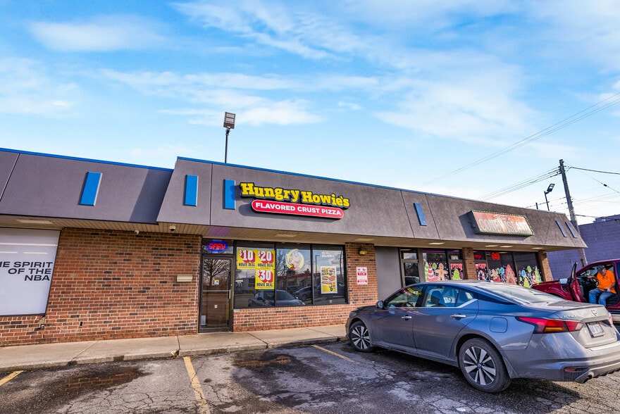 More Photos Of 5703-5727 S Wayne Rd, Wayne Storefront For Sale